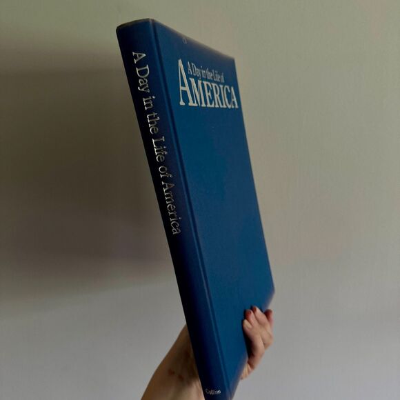 Vintage Americana Coffee Table Book - Hardcover - A Day in the Life of America - Picture 4 of 11